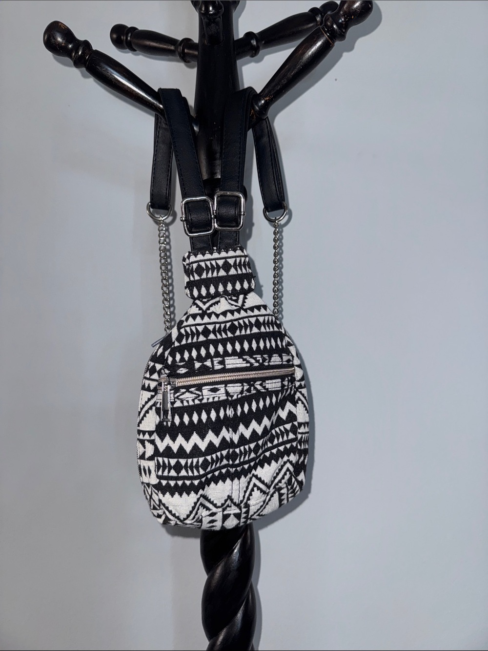 Black & White Geometric Mini Backpack 38.TR.3